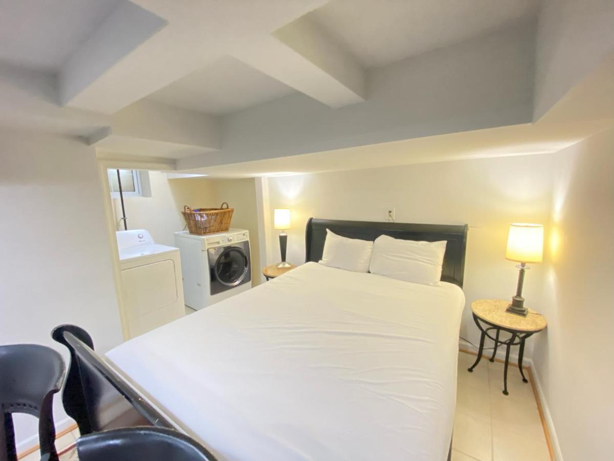 Comfy Basement Home 2 Bdrm1Den 3Queen Beds Washington Dış mekan fotoğraf