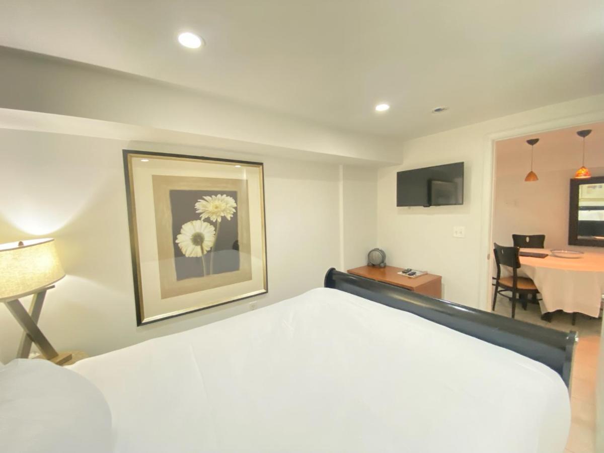 Comfy Basement Home 2 Bdrm1Den 3Queen Beds Washington Dış mekan fotoğraf